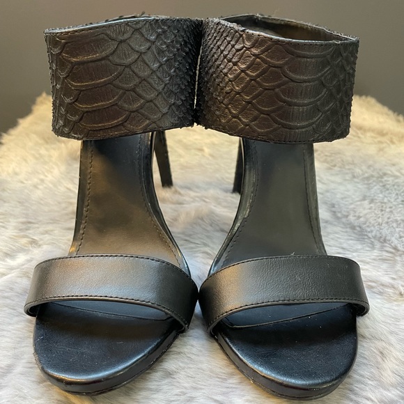 Steve Madden Midnight Heels - Picture 3 of 6